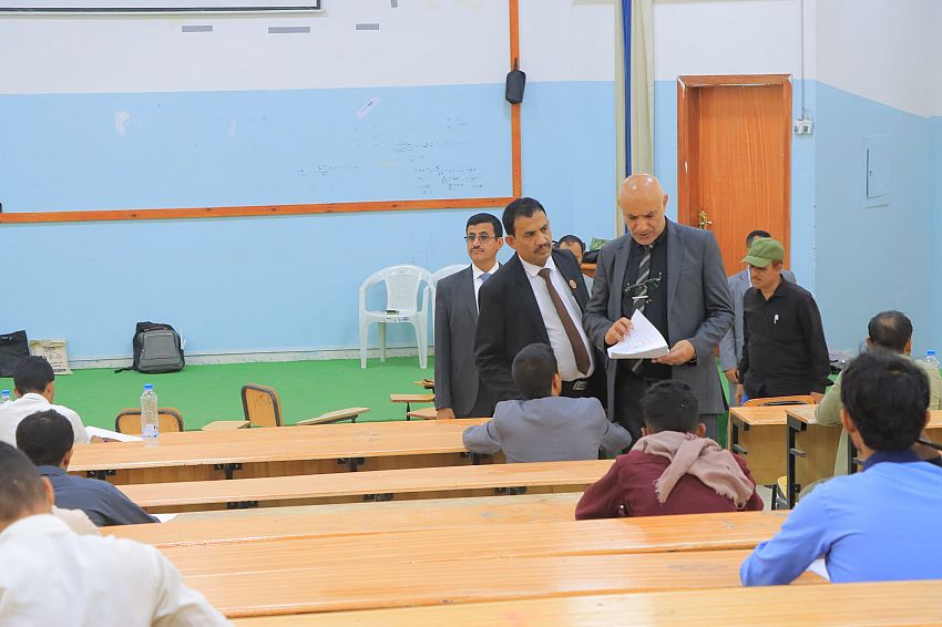 تدشين امتحانات المفاضلة للطلاب المتقدمين لكلية تكنولوجيا المعلومات بجامعة اقليم سبأ
