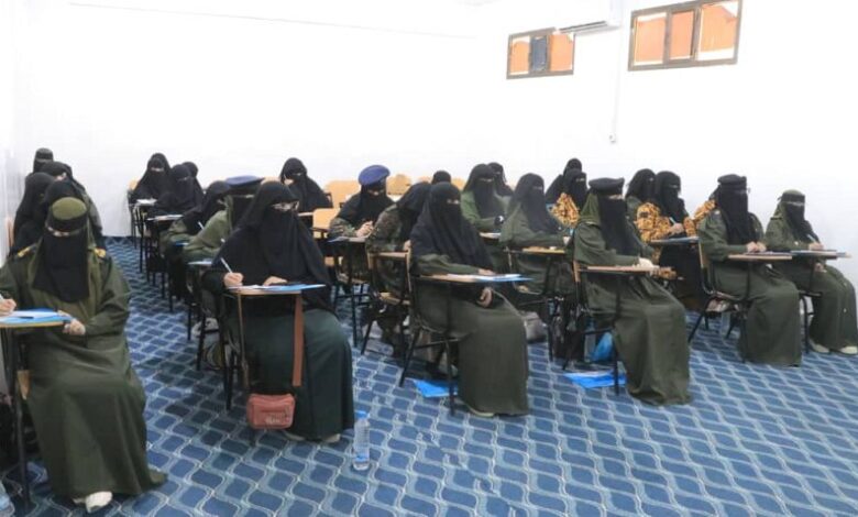 تدشين ورشة تدريبية للشرطة النسائية بمأرب حول مكافحة الجرائم الإلكترونية