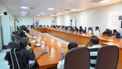 تنفيذي شبوة يناقش تقارير عن نشاط المؤسسات التعليمية بالمحافظة