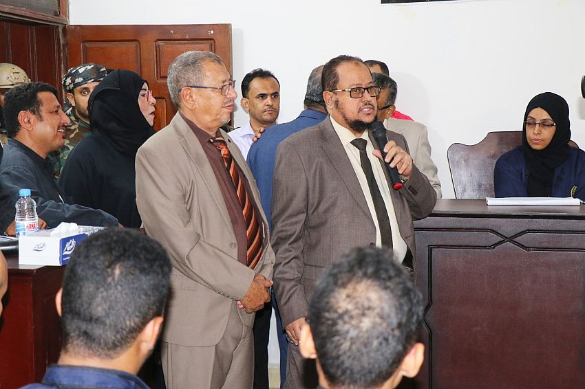 رئيس مجلس القضاء الأعلى ووزير العدل يدشّنان المحاكمات الصورية لطلاب المعهد العالي للقضاء بعدن