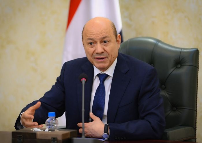 رئيس مجلس القيادة يكشف عن مخطط حوثي لاغتيال المبعوث الأممي وخلط الأوراق في المناطق المحررة