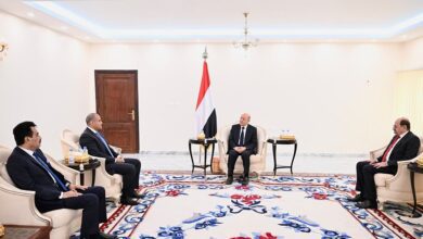 سفيرا اليمن لدى التشيك واندونيسيا يؤديان اليمين الدستورية