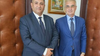 شمر يبحث مع مسؤول بلغاري تعزيز العلاقات الثنائية وتطورات الأوضاع في اليمن