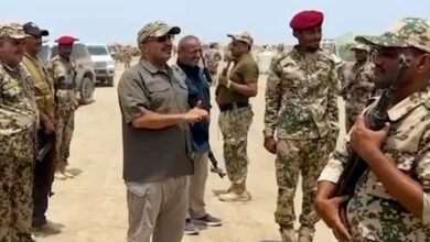 طارق صالح يتفقد تدريبات وحدات اللواء الثاني تهامة