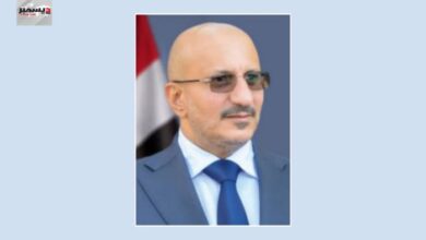 طارق صالح يطمئن على صحة المناضلة فائقة السيد