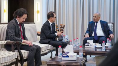عضو مجلس القيادة اللواء الزُبيدي يناقش مع السفير الياباني سبل مضاعفة الدعم التنموي لليمن