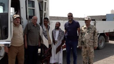 غداة استكمال رحلته العلاجية.. تسليم شاحنة مواطن بعد صيانتها إثر حادث عرضي مع موكب طارق صالح
