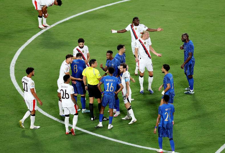 الهلال ومانشستر سيتي