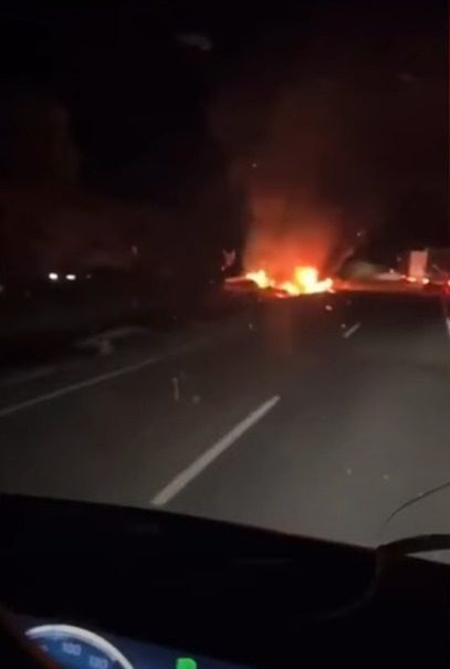 لحظة اشتعال النيران في سيارة ديوجو جوتا