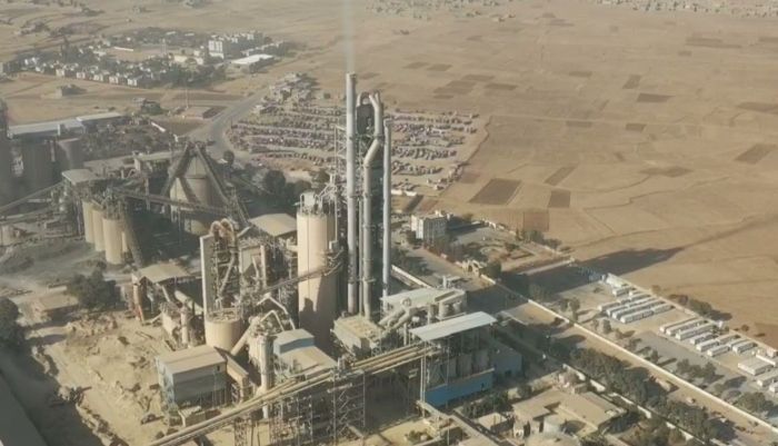 مليشيا الحوثي تختطف 28 موظفًا في مصنع إسمنت عمران لمنع وقفة احتجاجية