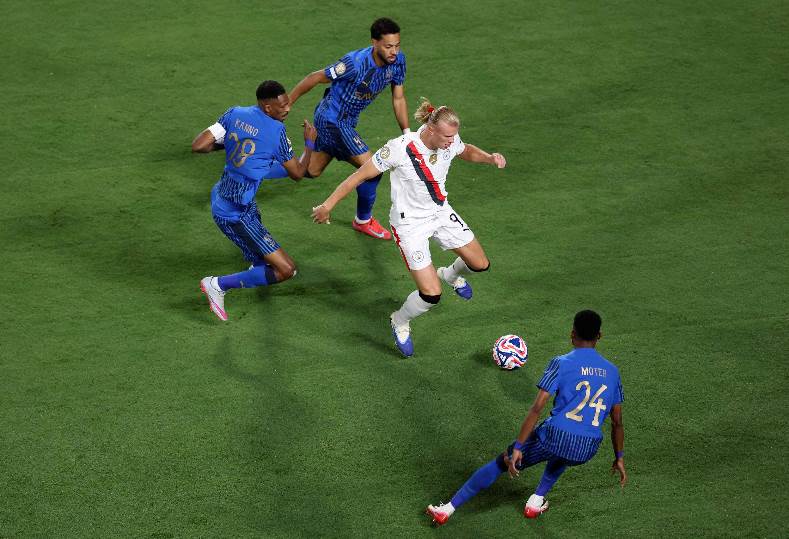 الهلال ومانشستر سيتي
