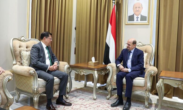 وزير الخارجية يلتقي السفير المكسيكي بمناسبة انتهاء فترة عمله