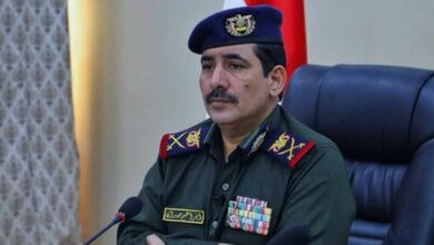 وزير الداخلية يطلع على الأوضاع الأمنية في محافظة أبين