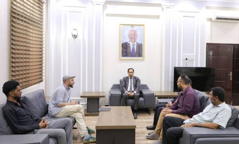 وزير الشباب والرياضة يبحث مع "منظمة أطباء بلا حدود" تعزيز التعاون المشترك