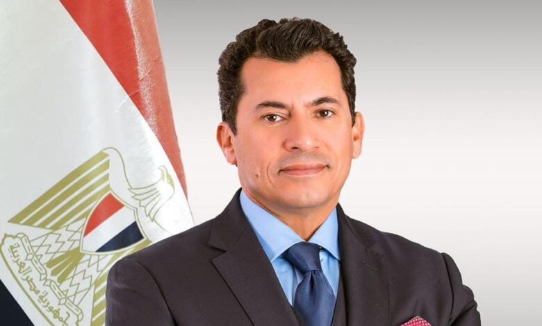 وزير الشباب والرياضة