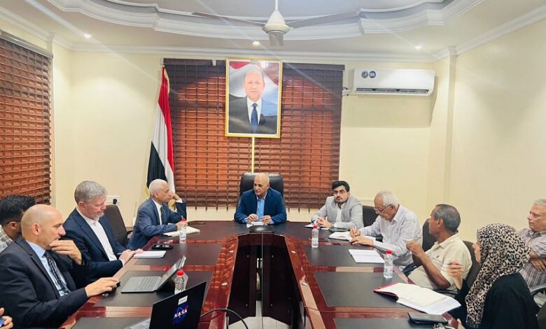 وزير المياه والبيئة يبحث مع وفد البنك الدولي مشاريع تعزيز قدرات قطاع المياه في اليمن
