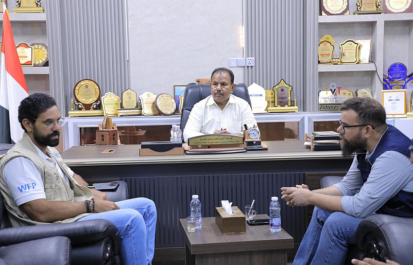 وكيل حضرموت يبحث مع وفد برنامج الغذاء العالمي تدخلات البرنامج في قطاعي المياه والزراعة