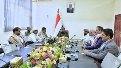 وكيل محافظة مأرب يناقش مع قيادات الأحزاب المستجدات الوطنية ويشيد بدورهم الوطني