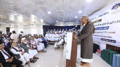 وكيل وزارة الاوقاف يكرم 122 خريجاً من الحفاظ والحافظات لكتاب الله