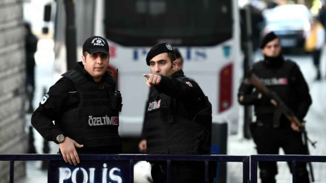 الجزائر.. 10 طائرات لإخماد حرائق برج بوعريريج (فيديو)