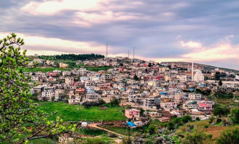 بعد 17 عامًا على دفنه.. عائلة تركية تبحث عن ابنها الحقيقي