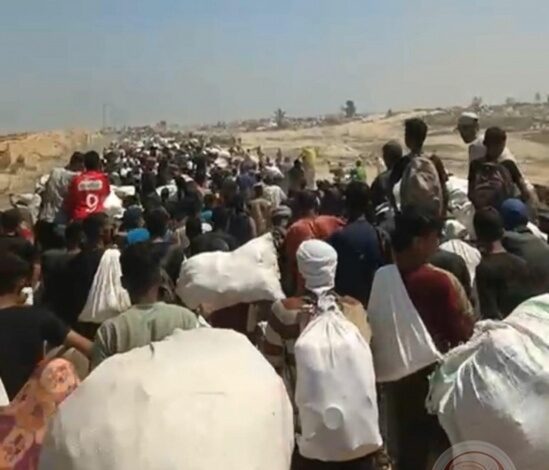 فوضى التوزيع تحرم آلاف الجوعى من المساعدات في غزة"