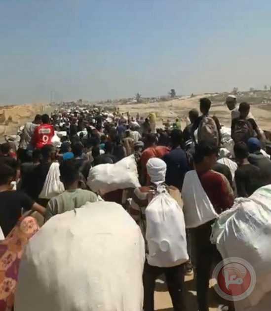فوضى التوزيع تحرم آلاف الجوعى من المساعدات في غزة"