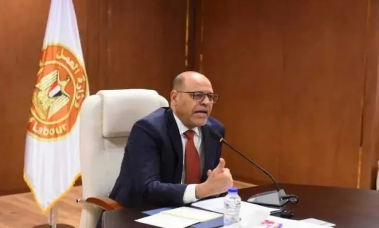 وزارة-العمل-تكشف-جدول-صرف-المعاشات-التقاعدية-للمصريين-العاملين-سابقًا-بالعراق