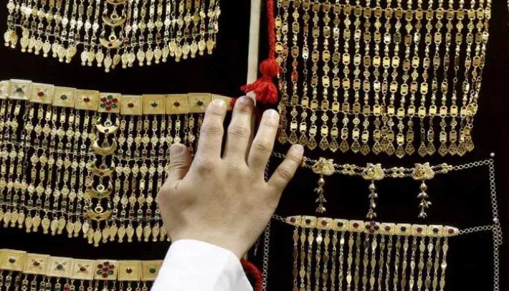 الذهب-السعودي-يتراجع.-أسعار-الذهب-في-السعودية-اليوم-الإثنين-11-–-8-2025