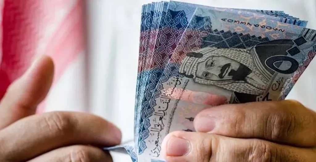 وصل-كام؟.-تحديثات-أسعار-الريال-السعودي-مقابل-الجنيه-المصري-منتصف-تعاملات-اليوم-الإثنين-11-8-2025