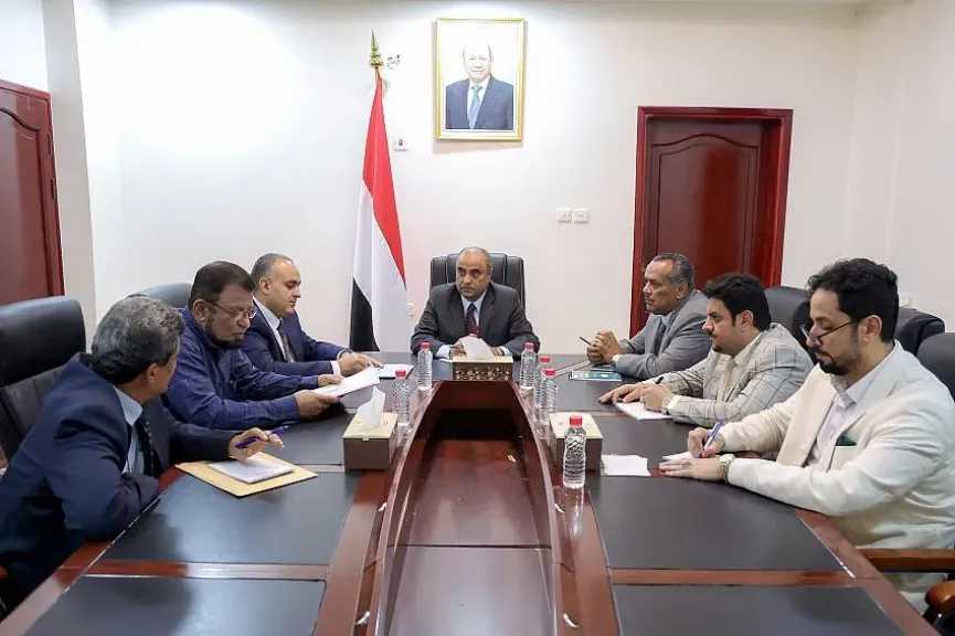 اخبار-اليمن-الان-|-قرار-استثنائي-وعاجل-لرئيس-الوزراء-بصخوص-مستشفى-22-مايو-في-عدن