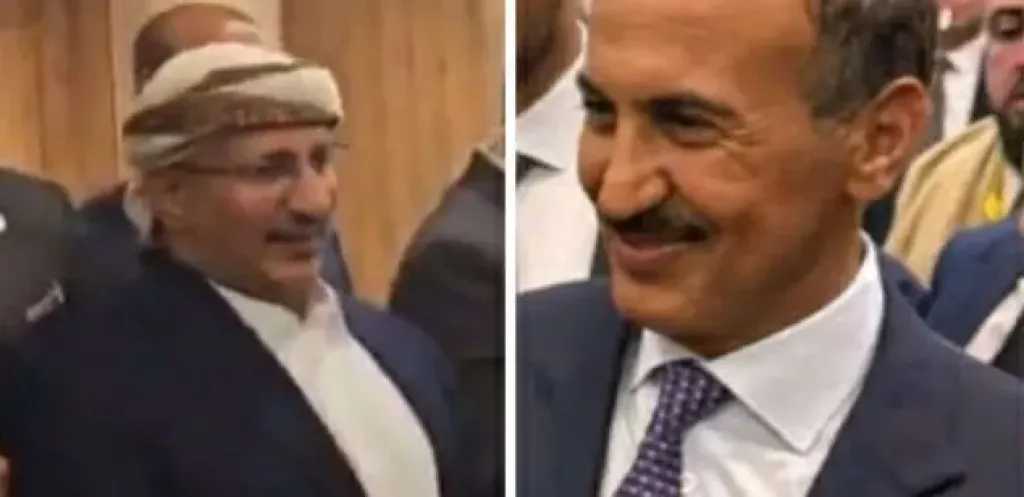 اخبار-اليمن-الان-|-شاهد-كيف-التقى-أحمد-علي-عبدالله-صالح-والعميد-طارق-صالح-في-أعراس-آل-عفاش-(فيديو)