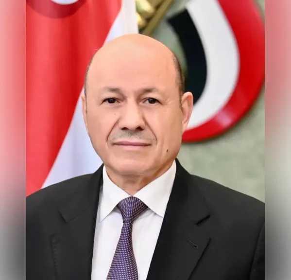 اخبار-اليمن-الان-|-الرئيس-العليمي-يحيي-عزيمة-شباب-اليمن-في-اليوم-العالمي-للشباب