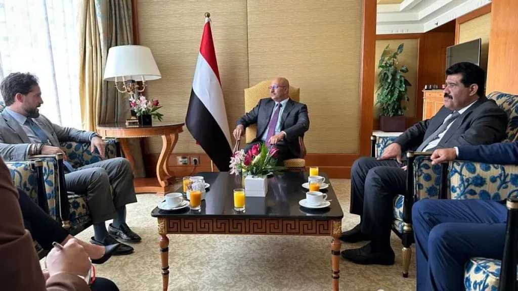 اخبار-اليمن-الان-|-لقاء-أمريكي-جديد-مع-طارق-صالح-بعد-ضبط-أكبر-شحنة-اسلحة-إيرانية-بالبحر-الأحمر