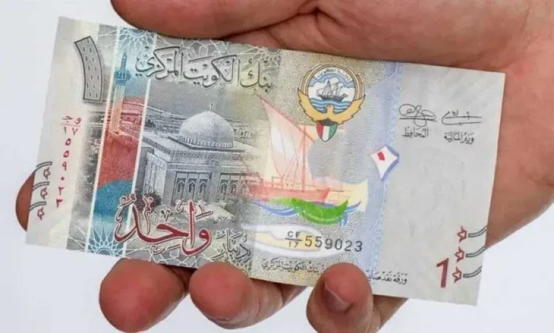 سعر-الدينار-الكويتي-مقابل-الجنيه-المصري-منتصف-تعاملات-اليوم-الخميس-14-أغسطس-2025.-تباين-ملحوظ-بالبنوك