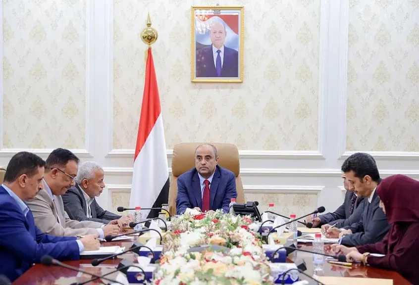 اخبار-اليمن-الان-|-الحكومة-اليمنية-تطلق-خططًا-لجذب-الاستثمار-في-عدن