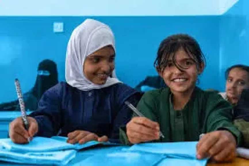 اخبار-اليمن-الان-|-”لأول-مرة-في-اليمن:-تخفيض-حقيقي-في-الرسوم-الدراسية!-لكن-لماذا-استُثنِيت-بعض-المحافظات؟”