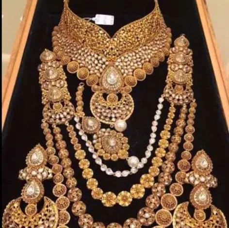 أسعار-الذهب-في-لبنان-اليوم-الجمعة-15-–-8-2025