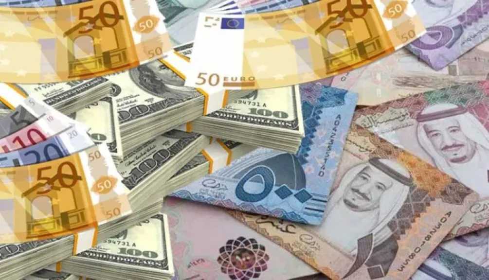 صعود-مفاجئ.-أسعار-العملات-العربية-والأجنبية-مقابل-الجنيه-المصري-اليوم-السبت-16-–-8-2025