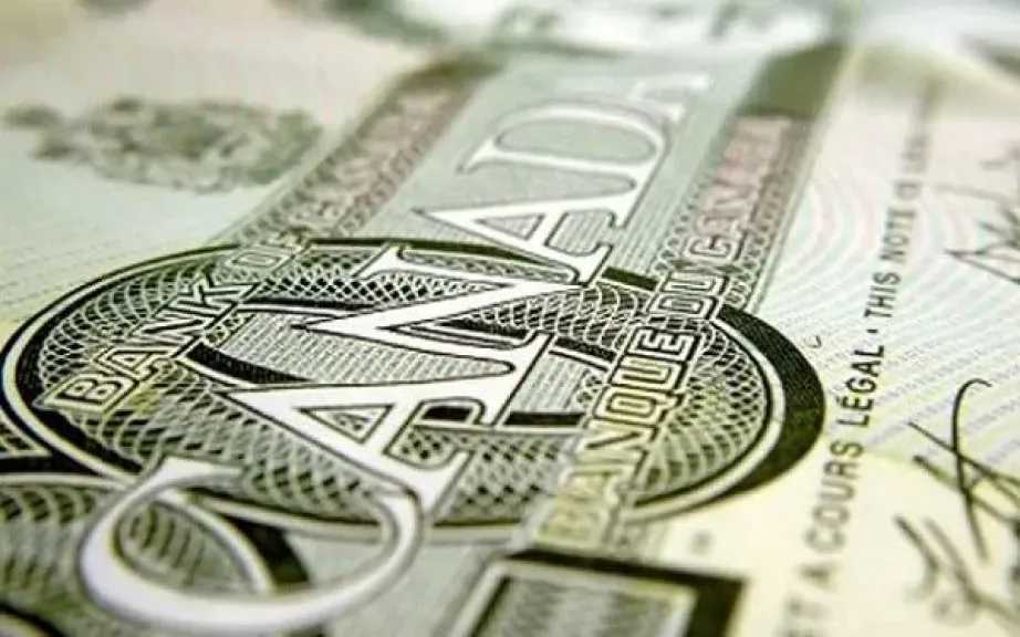 أسعار-الدولار-الكندي-مقابل-الجنيه-المصري-بداية-تعاملات-اليوم-الأربعاء-20-–-8-2025
