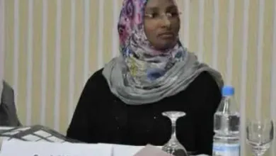 اخبار-اليمن-الان-|-تحت-إشراف-الزينبيات.-مليشيا-الحوثي-تسمح-لمختطفة-بزيارة-عائلتها-لمدة-ساعة-ونصف-وتعيدها-إلى-السجن