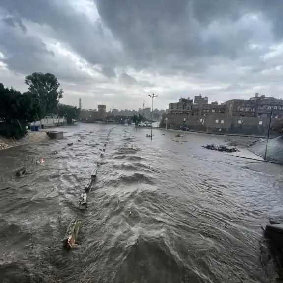 اخبار-اليمن-الان-|-الأرصاد-يحذر-من-أمطار-غزيرة-مصحوبة-بالرعد-ورياح-شديدة-في-هذه-المناطق-اليمنية