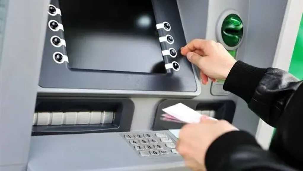هل-يمكنك-إيداع-أموالك-في-حساب-التوفير-24/7؟.-اكتشف-السر-وراء-ماكينات-الصراف-الآلي-الذكية
