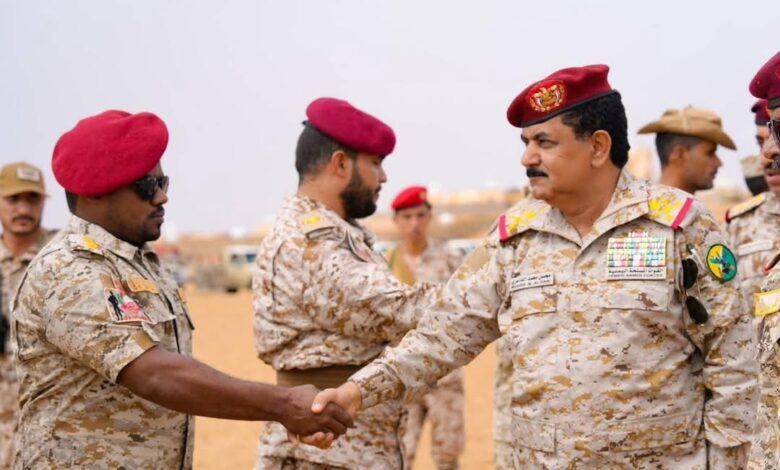 اخبار-حضرموت-|-وزير-#الدفاع-يطلع-على-أوضاع-منتسبي-الفرقة-الثانية-لقوات-#درع-الوطن-في-الوديعة
