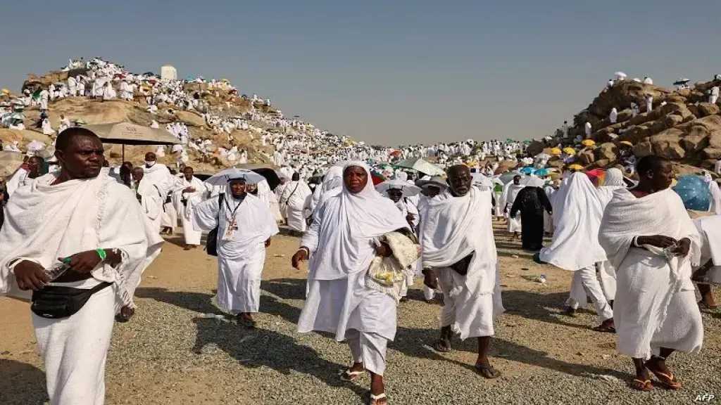 خدمة-نسك-عمرة-2025-العمرة-بسهولة-ودون-وسطاء