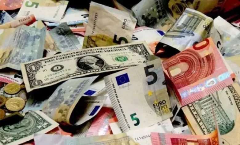 موجة-ارتفاع-جديدة.-أسعار-العملات-العربية-والأجنبية-مقابل-الجنيه-المصري-بداية-تعاملات-اليوم-السبت-23-–-8-2025