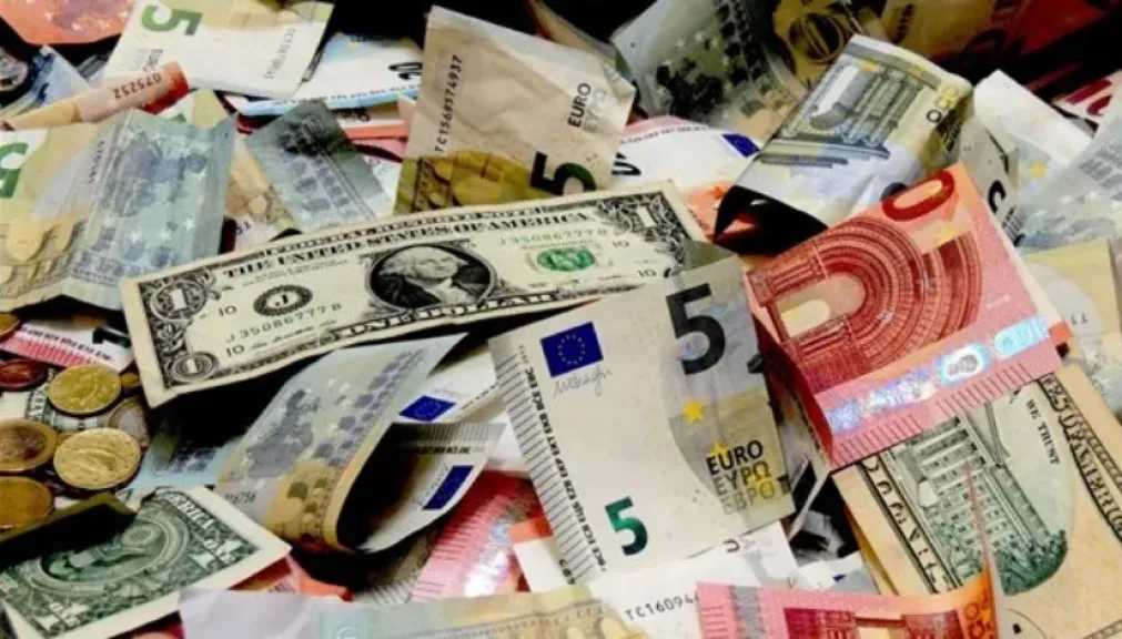 موجة-ارتفاع-جديدة.-أسعار-العملات-العربية-والأجنبية-مقابل-الجنيه-المصري-بداية-تعاملات-اليوم-السبت-23-–-8-2025