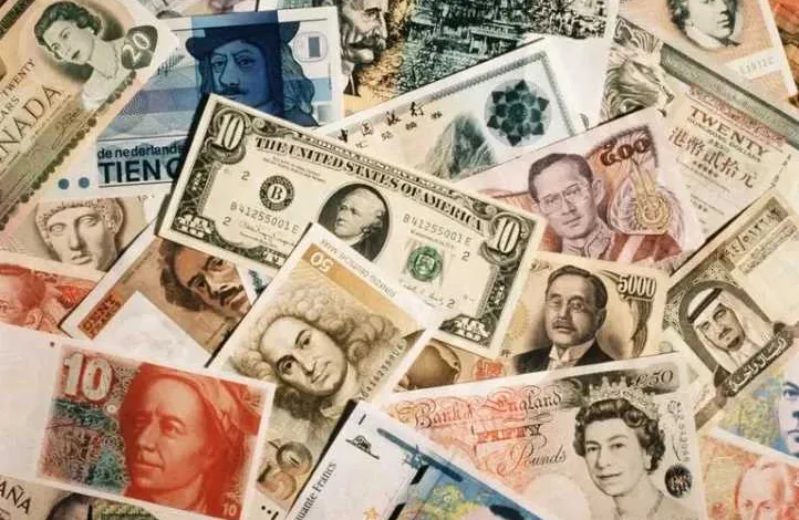 تغيرات-ملحوظة.-أسعار-العملات-الأجنبية-والعربية-مقابل-الجنيه-المصري-بداية-تعاملات-اليوم-الأحد-24-–-8-2025