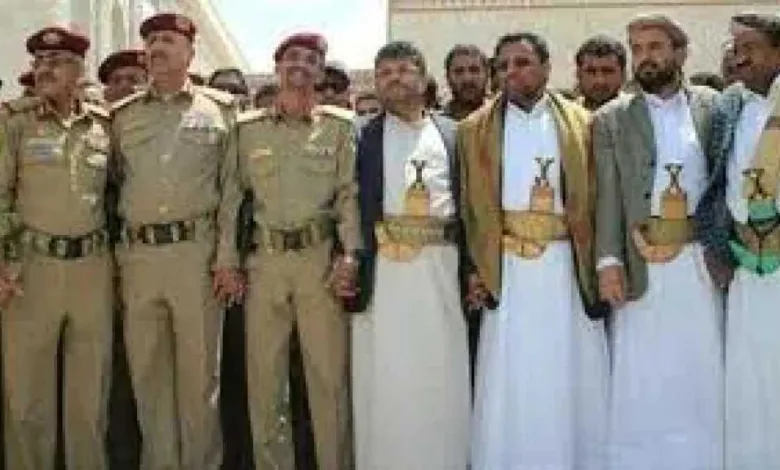 اخبار-اليمن-الان-|-انفجار-داخلي-في-صفوف-الحوثي:-ناشط-يشن-هجوما-لاذعا-على-قيادي-كبير