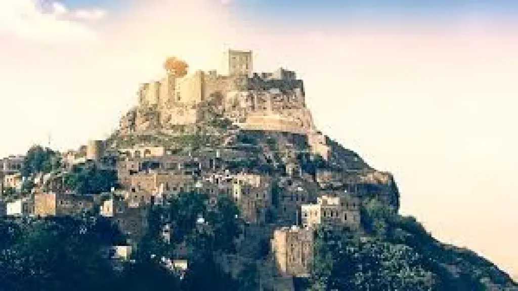 اخبار-اليمن-الان-|-”سيارة-إسعاف-بدل-الجنازة”.-قصة-أب-يمني-فقد-أبناءه-ثم-حوّل-الحوثيين-إنقاذه-إلى-جريمة!